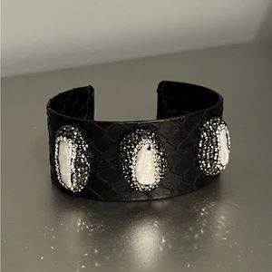 Pearl cuff
